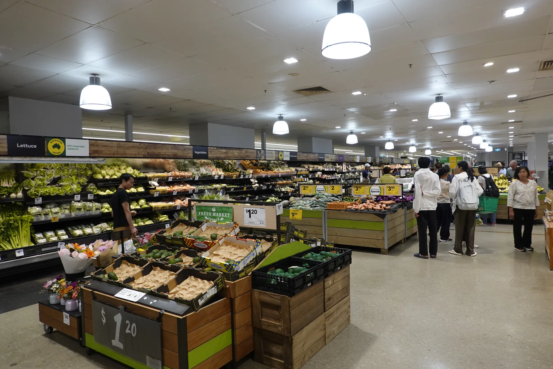2026年4月に訪れたケアンズ中心部のスーパーマーケットの野菜売り場