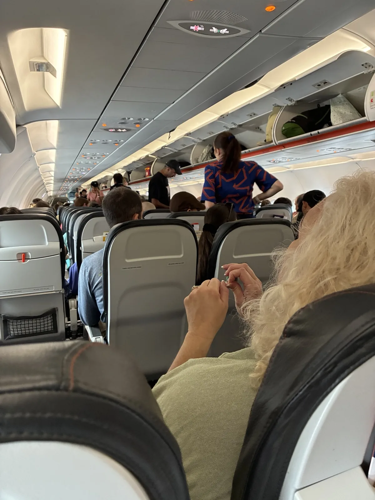 ケアンズからシドニーへ向かうJetstar国内線の機内