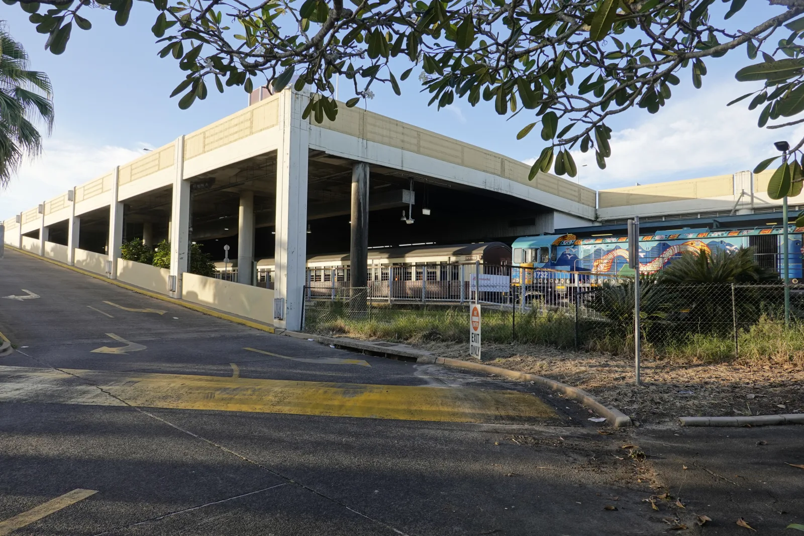 ケアンズ駅側に停車しているキュランダ高原列車
