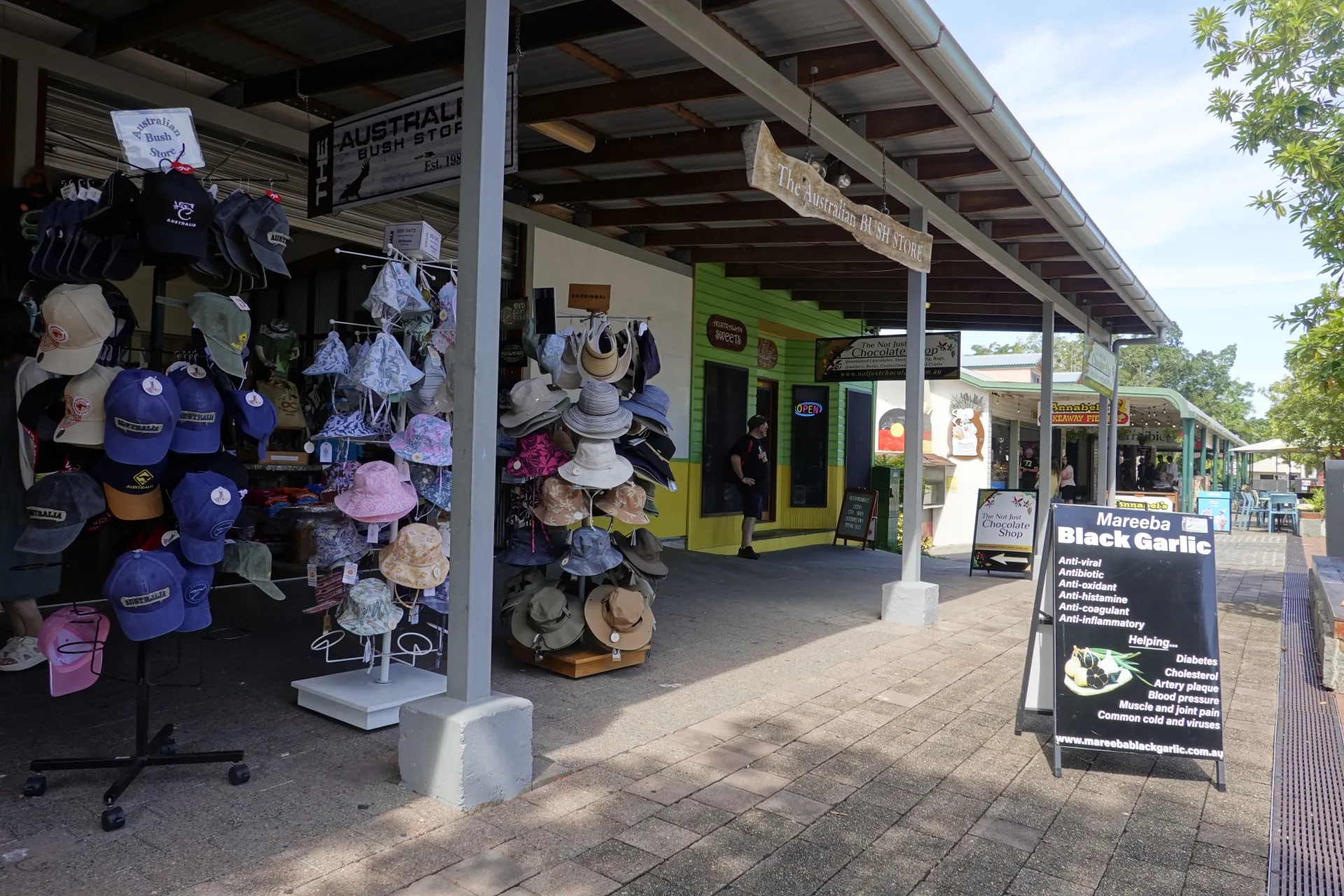キュランダ村にあるThe Australian Bush Store周辺のお土産店